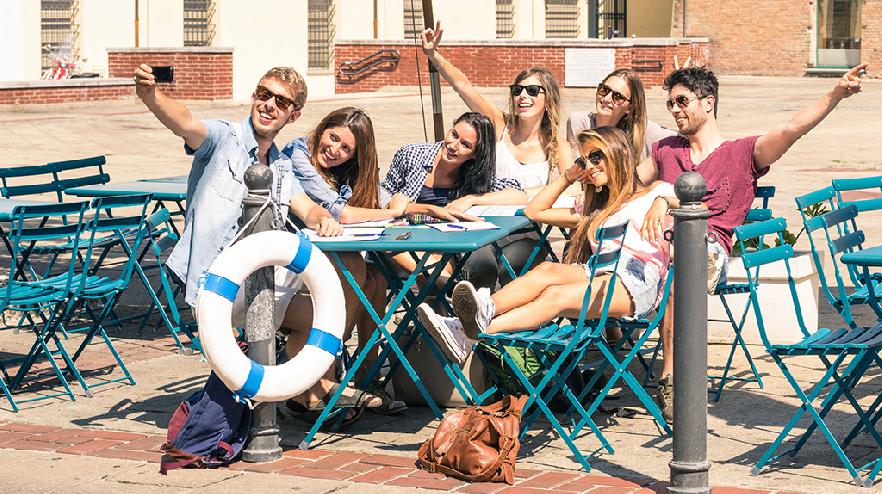 Selfie de jóvenes durante su viaje en Interrail